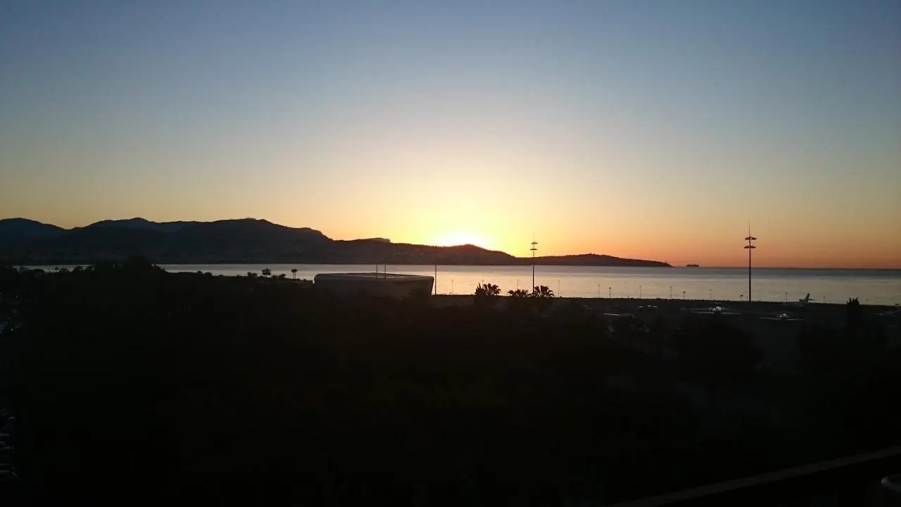 Nice Promenade Des Anglais Apartment Homestay